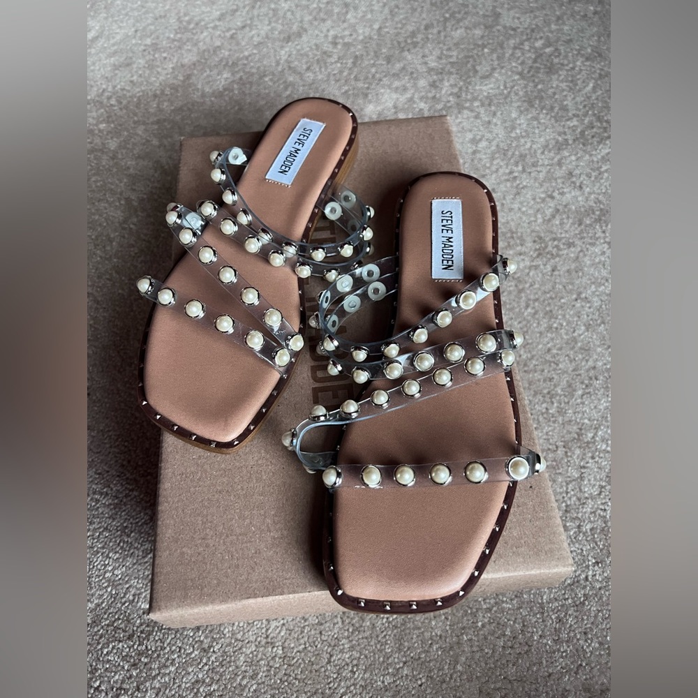 Steve Madden Skyler Flat Sandal